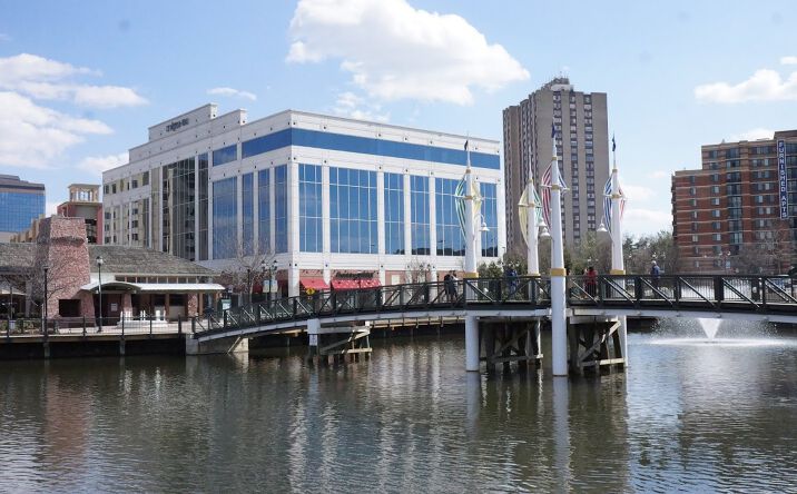Pictures of Retail, Office, Mixed Use property located at 9841 Washingtonian Boulevard, Gaithersburg, MD 20878 for sales - image #1
