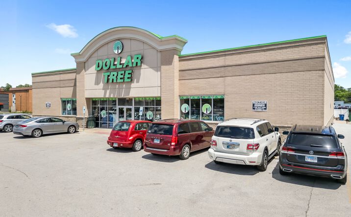 Pictures of Retail property located at 2433 RIDGE RD, LANSING, IL 60438 for sales - image #1