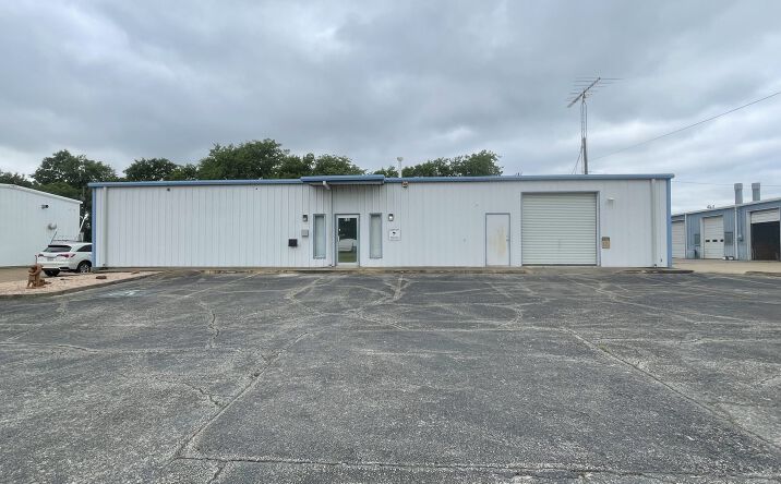 Pictures of Office, Industrial property located at 430 Towne Oaks Dr, Waco, TX 76710 for sales - image #1