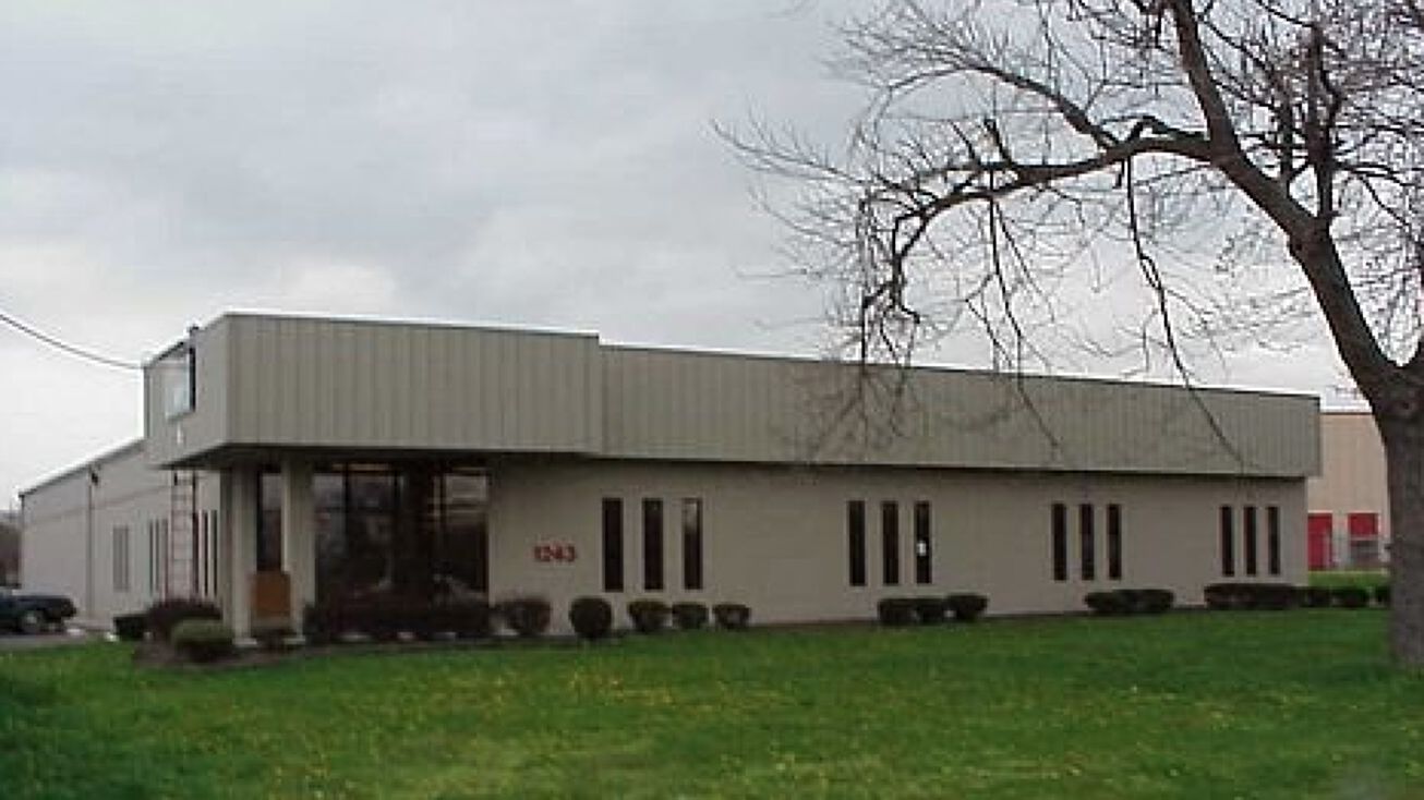 1243 Durrett Ln, Louisville, KY 40213