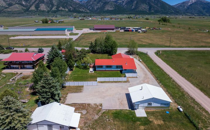 Pictures of Retail, Multifamily property located at 1357 Muddy String Road, Thayne, WY 83127 for sales - image #1