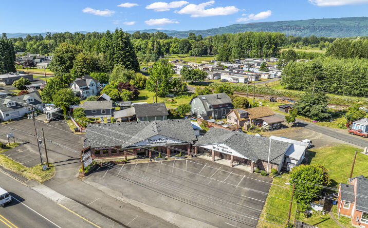 Pictures of Retail property located at 49289 U.S. 30, Clatskanie, OR 97016 for sales - image #1