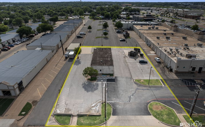 Pictures of Retail property located at 4010 Rhea Road, Wichita Falls, TX 76308 for sales - image #1