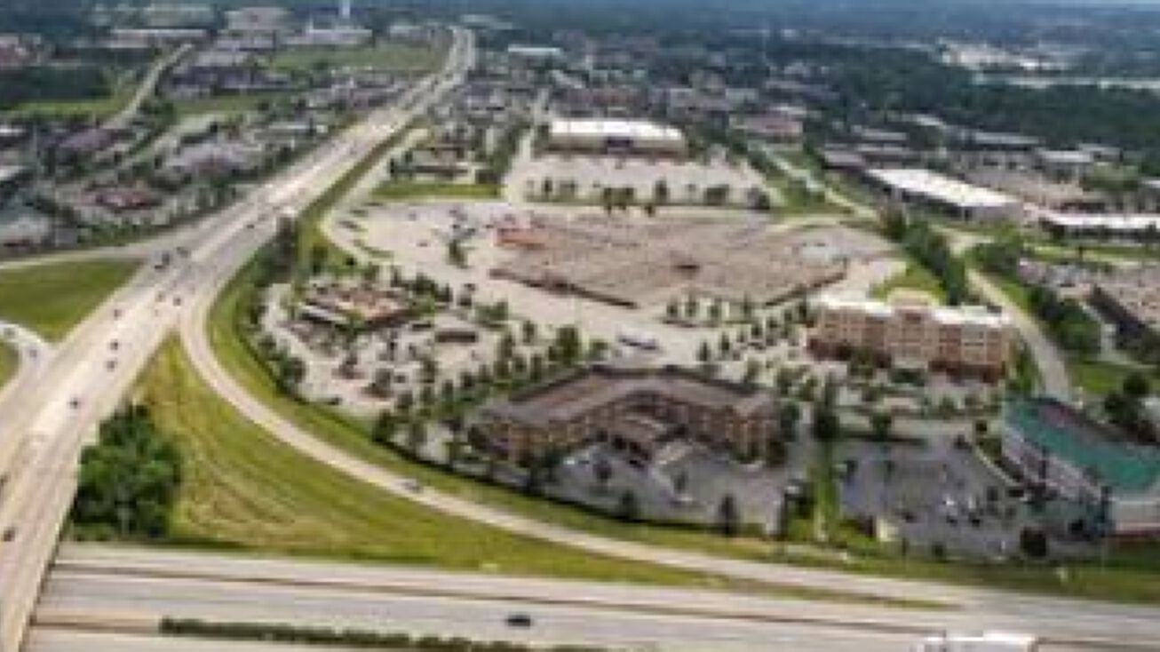 Blankenbaker Parkway & I64, Louisville, KY 40299