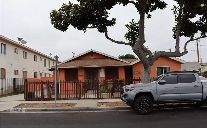 Pictures of Multifamily property located at 1025 W 103rd, Los Angeles, CA 90044 for sales - image #1