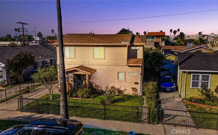 Pictures of Multifamily property located at 535 W Olive Street, Inglewood, CA 90301 for sales - image #1
