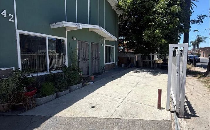 Pictures of Multifamily property located at 14642 Calvert, Van Nuys, CA 91411 for sales - image #1