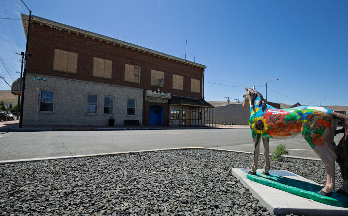 Pictures of Retail, Hospitality, Mixed Use property located at 601 SEVENTH ST, PROSSER, WA 99350-1459 for sales - image #1