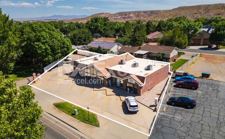 Pictures of Retail property located at 2711 Santa Clara Dr, Santa Clara, UT 84765 for sales - image #1