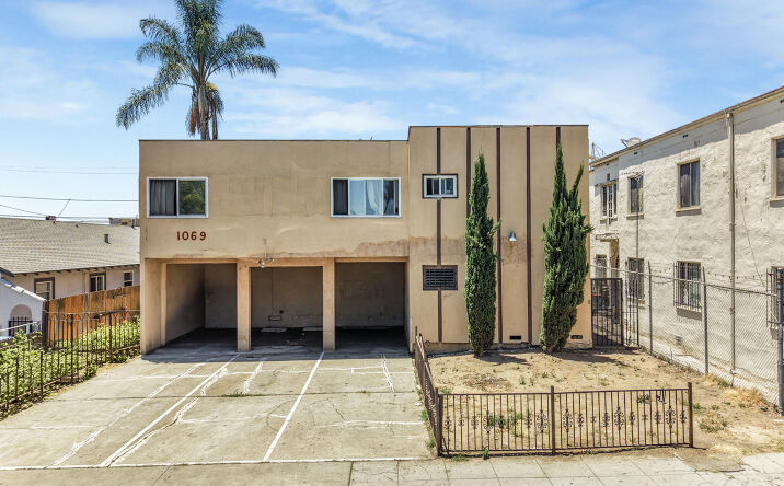 Pictures of Multifamily property located at 1069 N Oxford Ave, Los Angeles, CA 90029 for sales - image #1