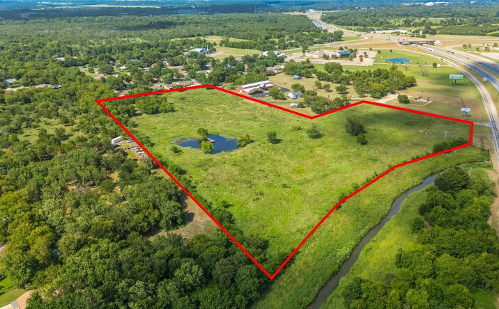 Pictures of Land property located at 415 Division St, Greenville, TX 75401 for sales - image #1