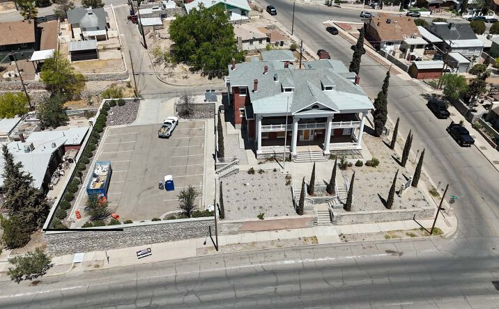 Pictures of Office, Mixed Use property located at 1725 Arizona Avenue, El Paso, TX 79902 for sales - image #1