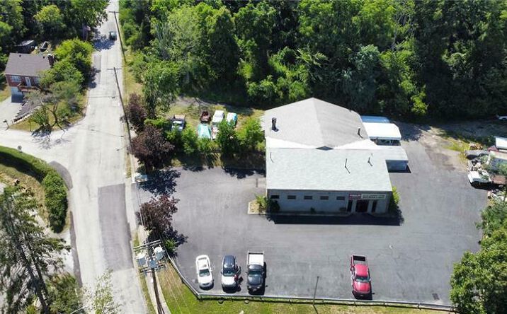 Pictures of Industrial property located at 560 Hoover Rd, Pittsburgh, PA 15235 for sales - image #1