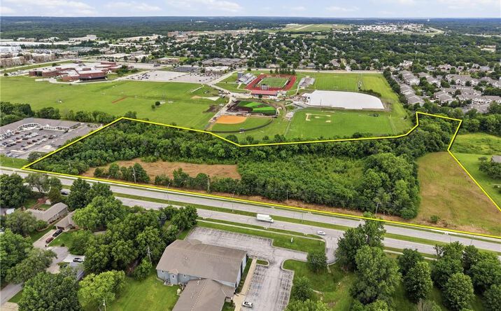 Pictures of Land, Multifamily property located at E Chipman Road, Lee's Summit, MO 64063 for sales - image #1