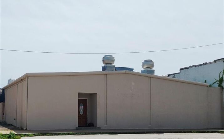 Pictures of Business for Sale, Retail, Special Purpose property located at 218 S Summit Street, Girard, KS 66743 for sales - image #1
