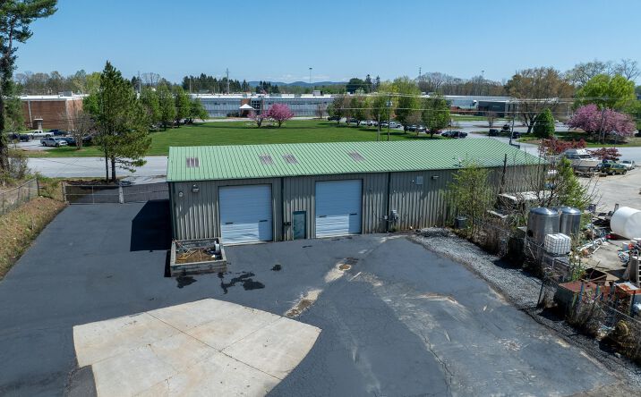 Pictures of Industrial property located at 2997 Spartanburg Hwy, East Flat Rock, NC 28726 for sales - image #1