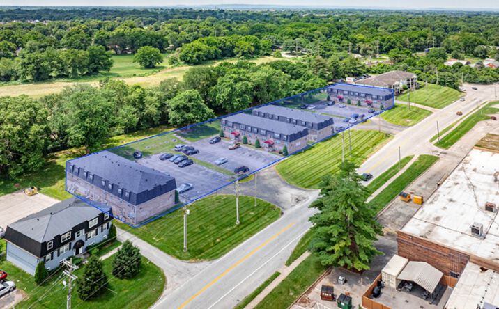 Pictures of Multifamily property located at 7312 SIX MILE LN LOUISVILLE KY 40220, LOUISVILLE, KY 40220 for sales - image #1