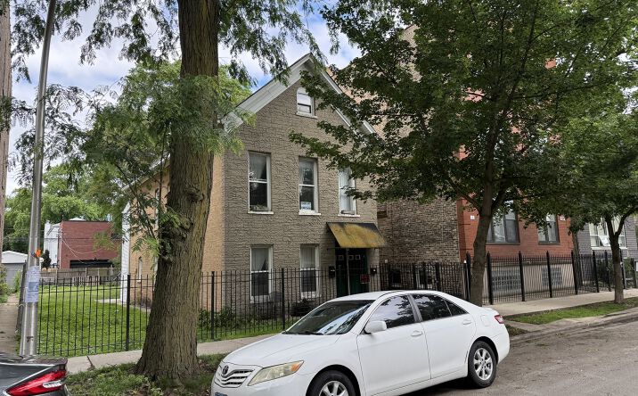 Pictures of Multifamily property located at 1634 N ROCKWELL Street, Chicago, IL 60647 for sales - image #1