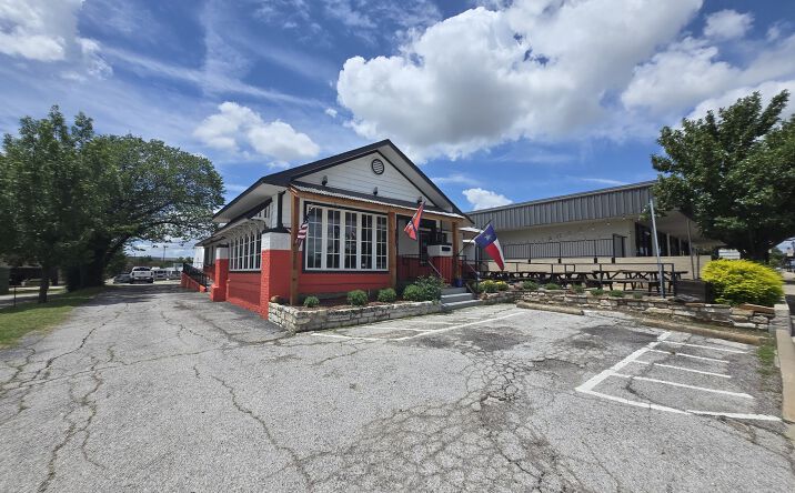 Pictures of Retail property located at 406 W Abram Street, Arlington, TX 76010 for sales - image #1