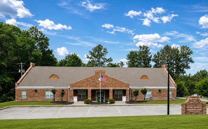Pictures of Office property located at 3210 Highway 15 North, Laurel, MS 39440 for sales - image #1