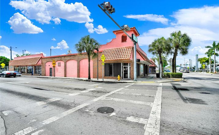 Pictures of Retail, Office, Mixed Use property located at 1 South Krome Avenue, Homestead, FL 33030, 21 South Krome Avenue, Homestead, FL 33030 for sales - image #1