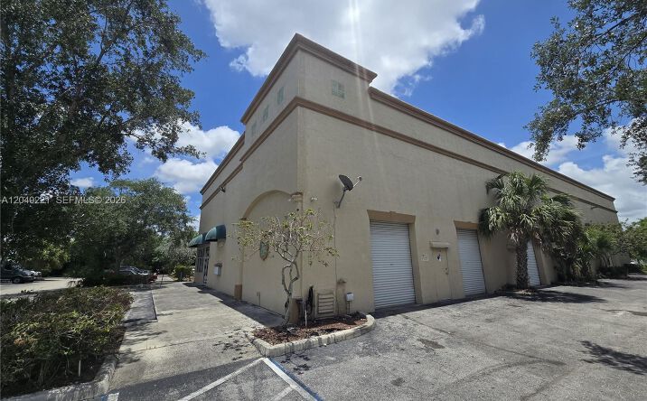 Pictures of Industrial, Retail property located at 12140 Wiles Rd, Coral Springs, FL 33076 for sales - image #1
