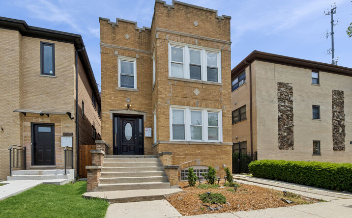 Pictures of Multifamily property located at 2547 72nd Court, Elmwood Park, IL 60707 for sales - image #1