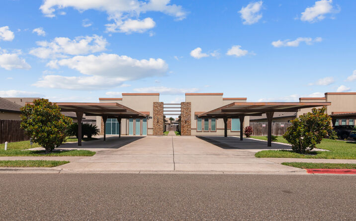Pictures of Multifamily property located at 1205 Bodark Drive, Edinburg, TX 78541 for sales - image #1