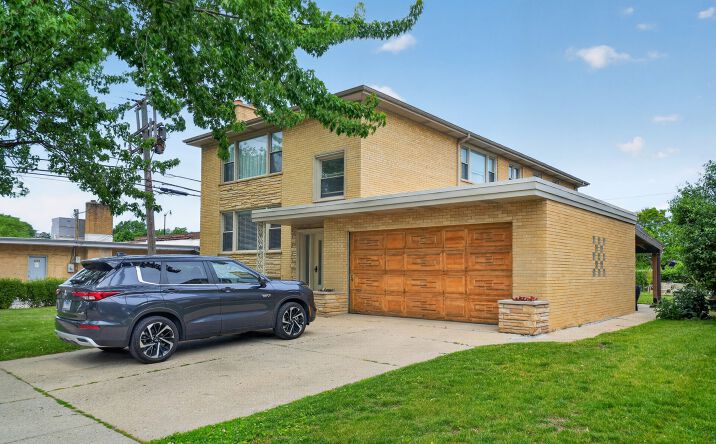 7941 Karlov Avenue, Skokie