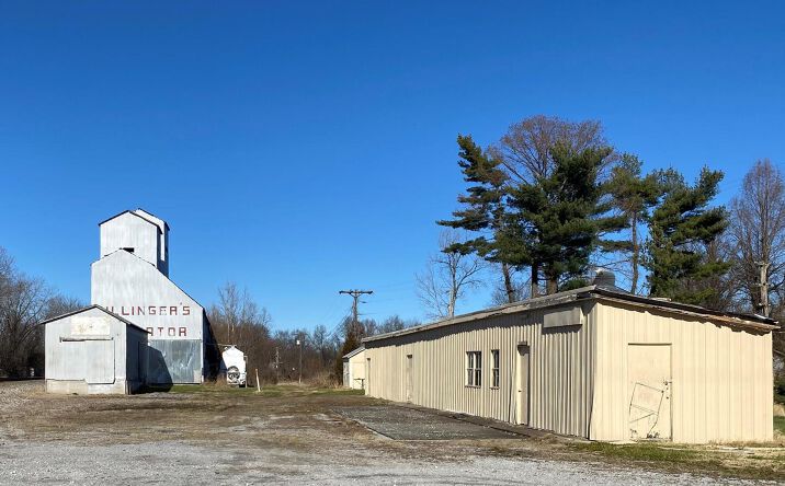 100 Dillinger Road, Carbondale