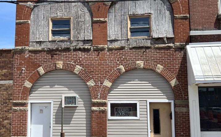 1106 LOCUST Street, Murphysboro
