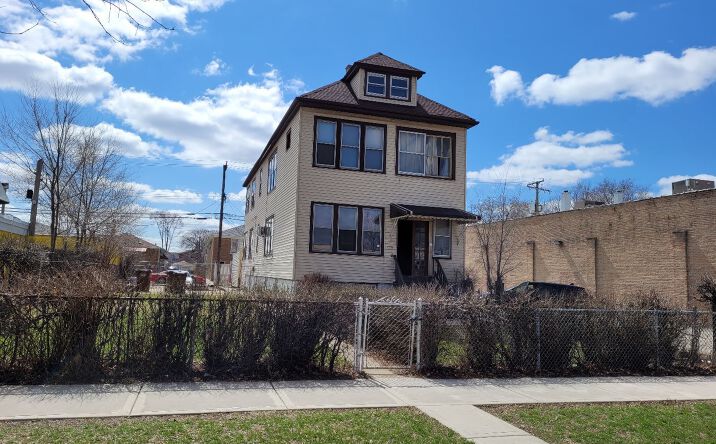 7513 W 63rd Street, Summit