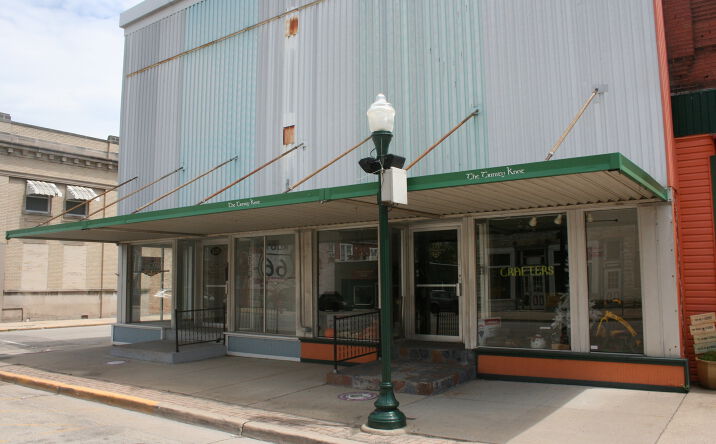 121 N WATER Street, Wilmington