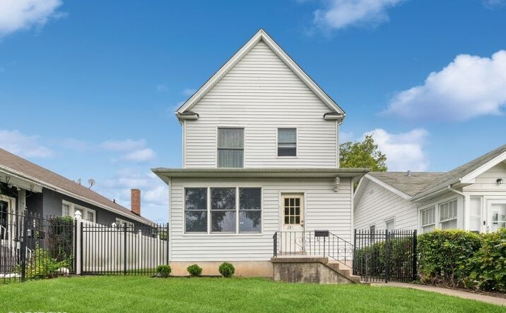 281 W 15th Street, Chicago Heights