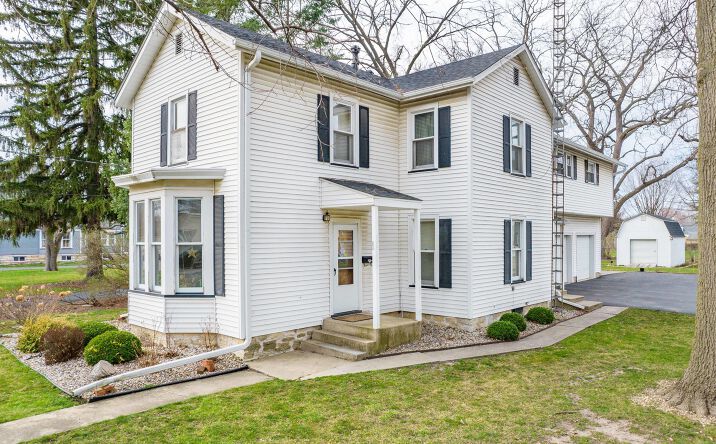 211 E 4th. Street, Sandwich
