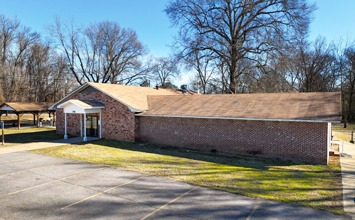 Pictures of Special Purpose property located at 706 N Brown, Clarksville, AR 72830 for sales - image #1