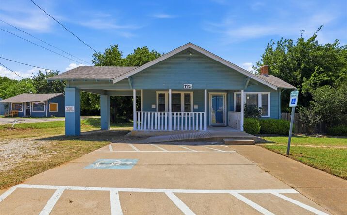 Pictures of Office property located at 1115 N Main Street, Cleburne, TX 76033 for sales - image #1