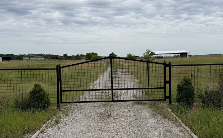 Pictures of Land property located at E 111th Street S, Coweta, OK 74429 for sales - image #1