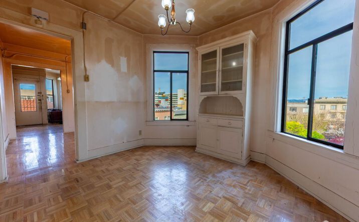 Pictures of Multifamily property located at 37-41 John St, San Francisco, CA 94133 for sales - image #1