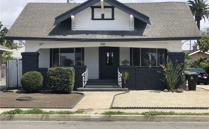 Pictures of Multifamily property located at 3700 Arlington, Los Angeles, CA 90018 for sales - image #1