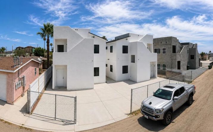 Pictures of Multifamily property located at 3305-3309 Clairemont Mesa Blvd, San Diego, CA 92117 for sales - image #1