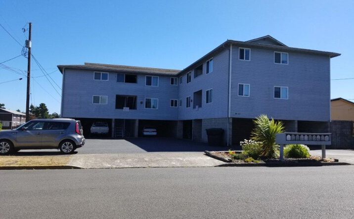166 NE 8th Street, Newport