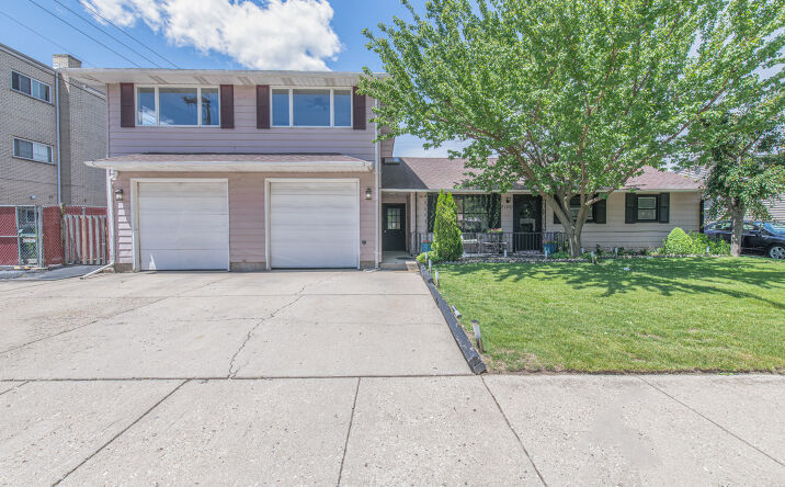 2100 Western Avenue, Waukegan
