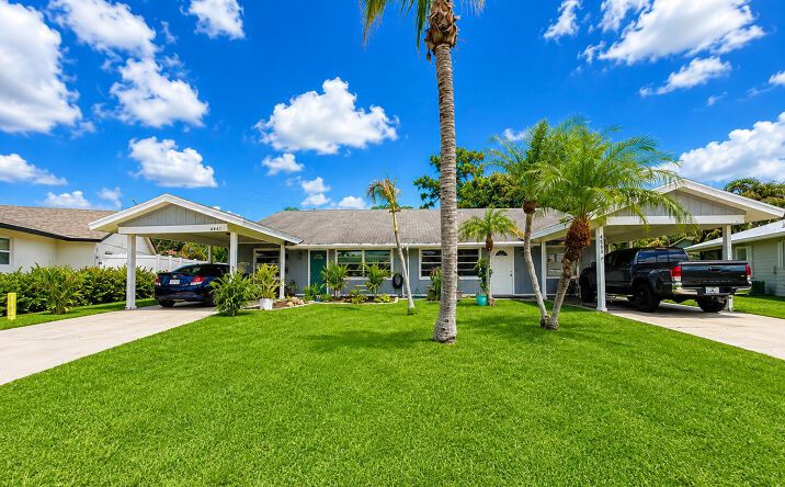 Pictures of Multifamily property located at 4441-4443 SE Village Road, Stuart, FL 34997 for sales - image #1