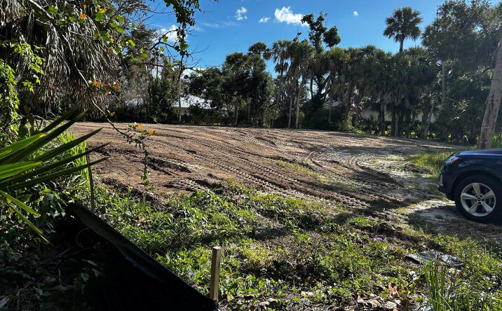 Pictures of Land property located at 525 Acacia Road, Vero Beach, FL 32963 for sales - image #1