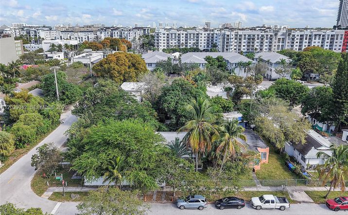 Pictures of Multifamily property located at 440 NE 1st Ave, Fort Lauderdale, FL 33301 for sales - image #1
