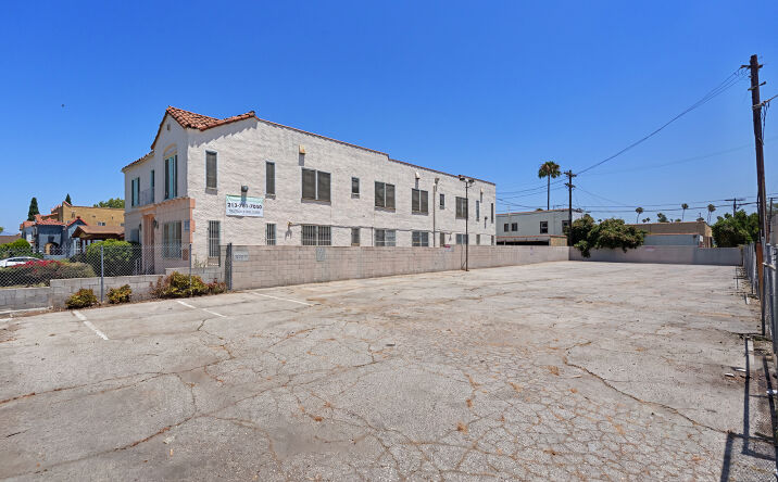 Pictures of Land property located at 3050 Edgehill Drive, Los Angeles, CA 90018 for sales - image #1