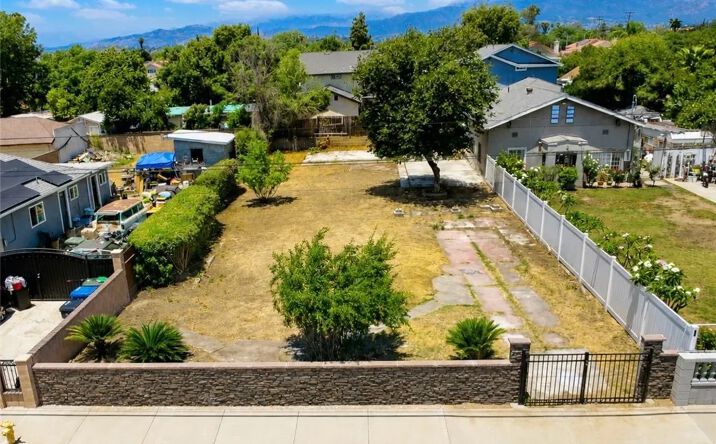 Pictures of Land property located at 949 W Grand Ave, Pomona, CA 91766 for sales - image #1