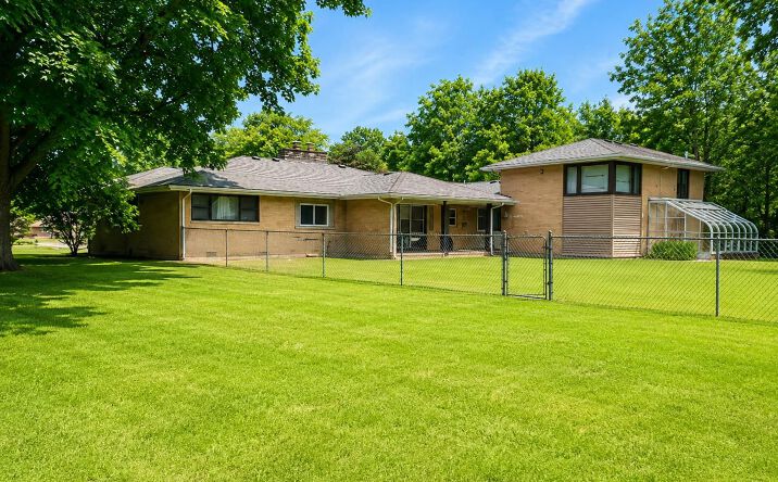 Pictures of Business for Sale, Land, Multifamily property located at 1690 N Center Road, Saginaw, MI 48638 for sales - image #1