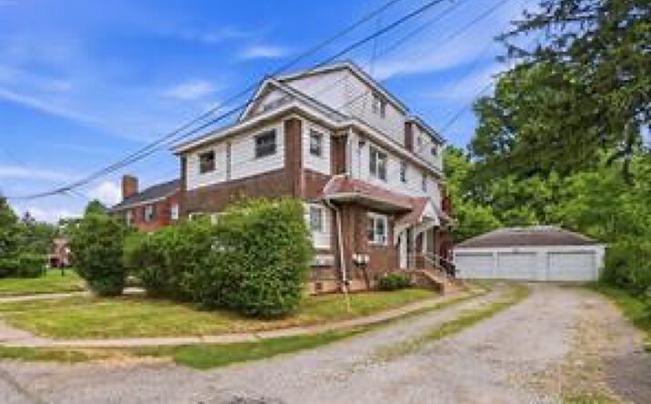 Pictures of Multifamily property located at 809 Alpine Blvd, Pittsburgh, PA 15221 for sales - image #1